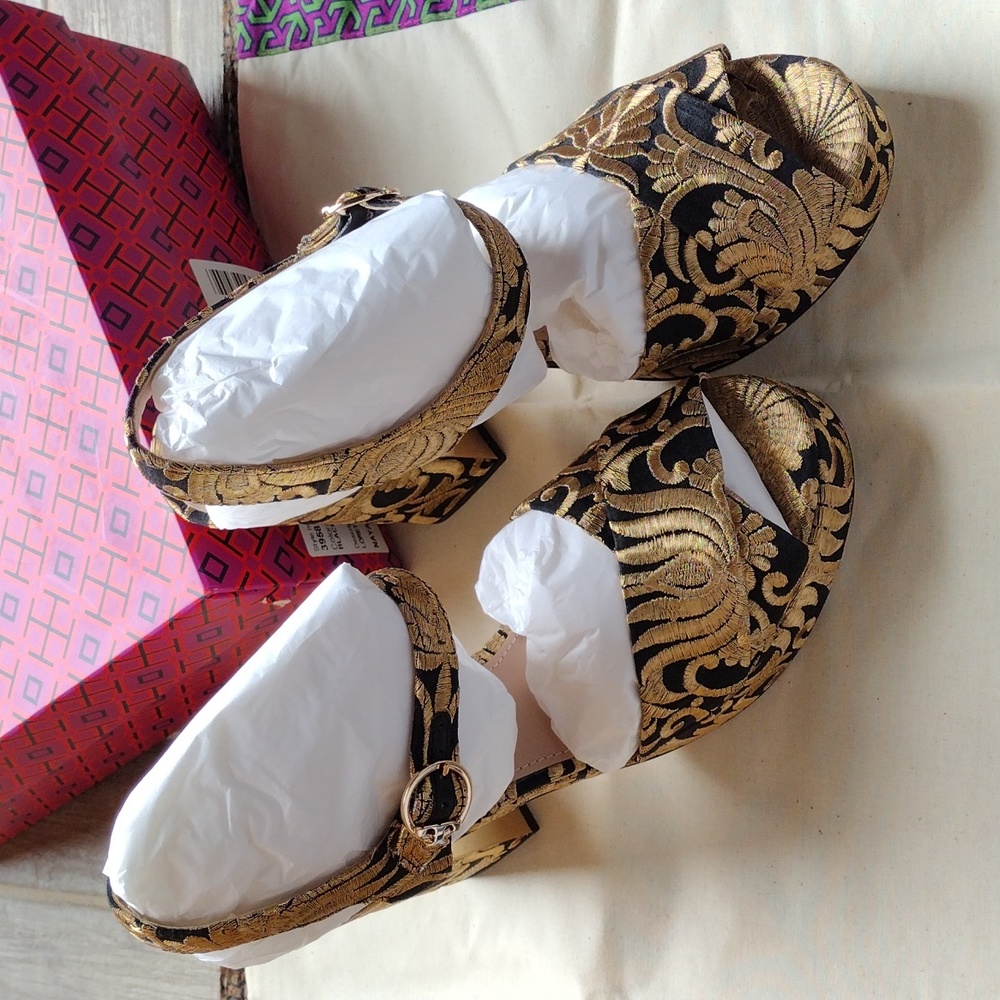 Tory Burch Loretta Brocade Platform Sandals In Black-Gold Nayan